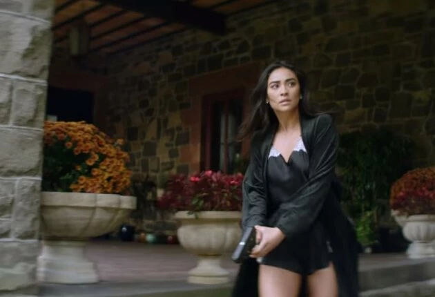 Кадр из сериала Ты 1 сезон